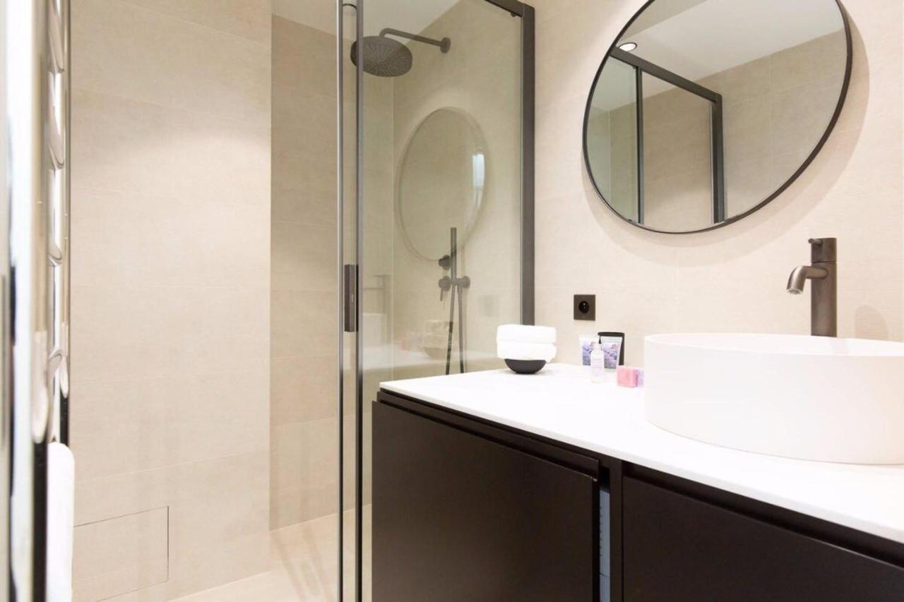 Magnificent Renovated 4-Room Apartment - Croisette Carre D'Or Cannes Eksteriør billede